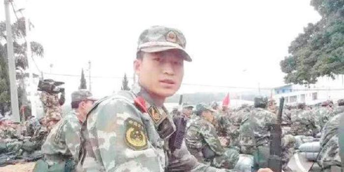 退伍武警救溺水者牺牲 遗体找到时保持托举姿势