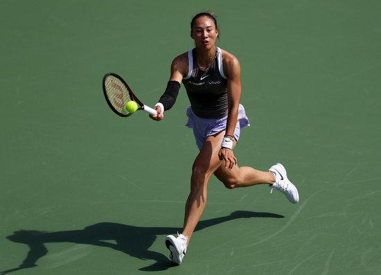 连续三站二轮游!郑钦文1-2斯特恩斯,止步WTA1000迪拜站次轮