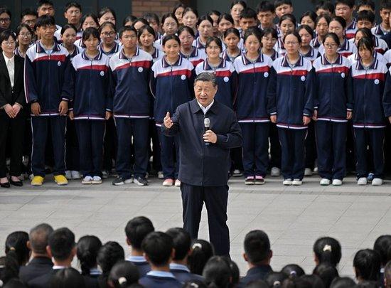 人民领袖|从小培养爱国心