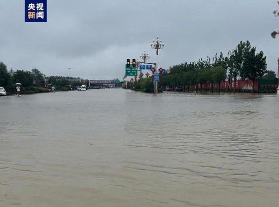 今晨全国降水榜前十几乎被河南包圆！河南多地拉响暴雨红色预警，南阳启动防汛一级应急响应