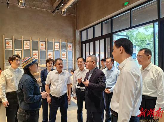 多位省级党政“一把手”的“五一”假期