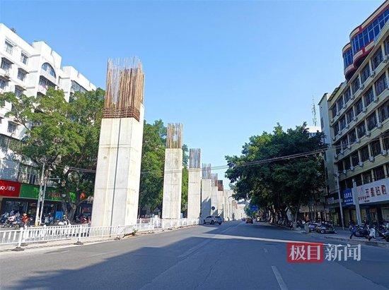柳州拆除轻轨“幻想柱”:两条线路计划投资超186亿,亿元配套项目仍是空地