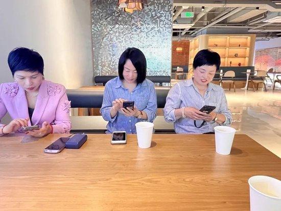 “网红大楼”跌落神坛!巅峰时有近2万张门禁卡,被污名后租客不敢租了,房价租金直跌