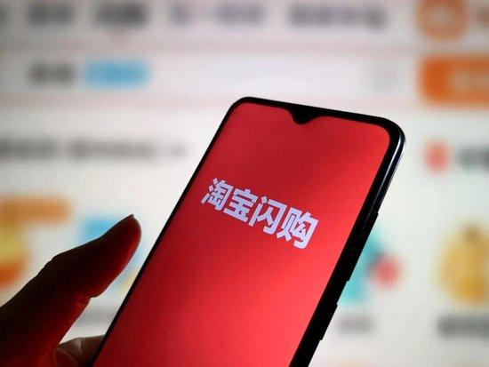 外卖大战升级:淘宝闪购日订单数超8000万,美团反攻破1.2亿单,京东上月超2500万单,周末上演大爆单
