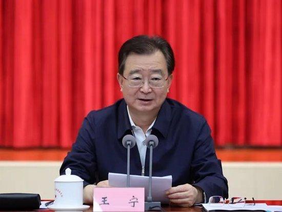 云南省委书记的“五问”