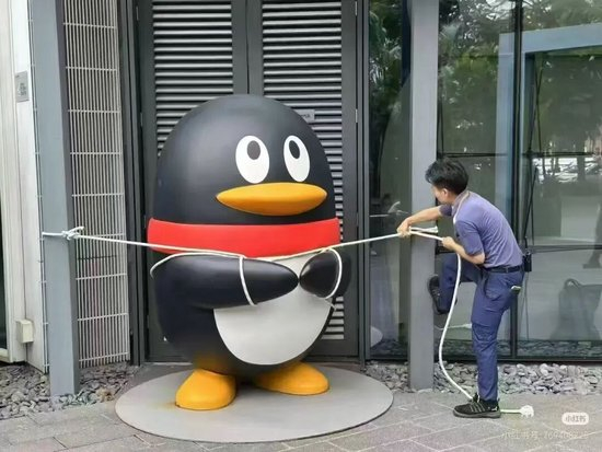 企鹅变“拴Q”、汽车被五花大绑……广东进入临战状态,广州全市“五停”,商超剩下辣椒上热搜,多地提醒无需过度囤货