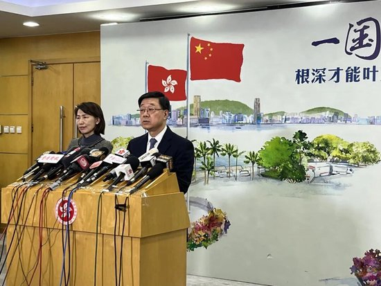 今年港澳特首述职,有个重要细节