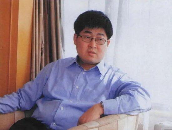  ·2006年，时任上交所总经理的朱从玖接受采访。