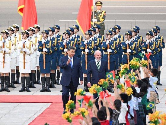 习近平同巴西总统卢拉会谈