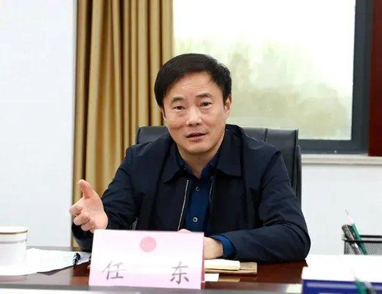 市长主动投案1个多月后,新“一把手”到岗