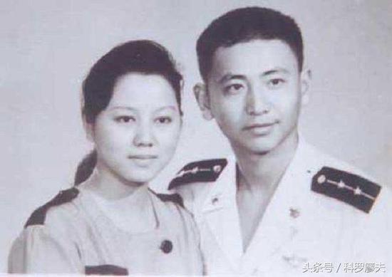 图片:王伟烈士和爱人阮国琴
