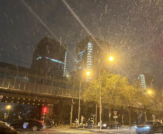 气象部门:北京降雪集中在城区及东部,将快速结束