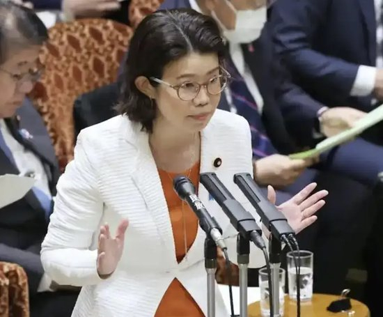 接连造谣，日本副外相“删号跑路”！