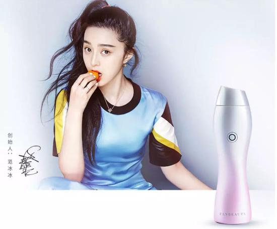 ▲2014年,刘嘉玲捣鼓出来的面膜宣称是专门针对中国女性肤质设计,还在北京798进行了微商的全球首发,结果经营三个月被曝出亏损两百多万