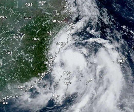 台风“丹娜丝”,已致2死!马上影响上海!这种情况风雨加大