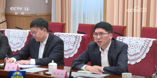 李强主持召开经济形势专家和企业家座谈会,参会发言的8人都有谁?