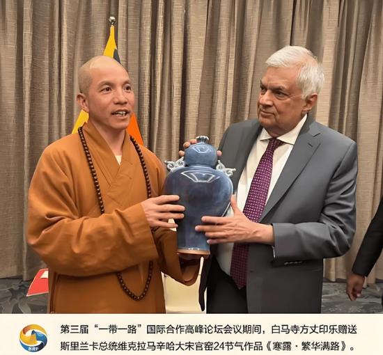 少林寺新住持:开挖机种麦子的方丈