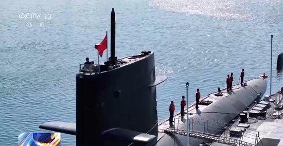 海军潜艇部队71周年实战演练 水下钢铁长城是怎样铸就的?