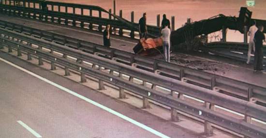 敖德萨遭袭，此前泽连斯基变卦、变卦、又变卦……