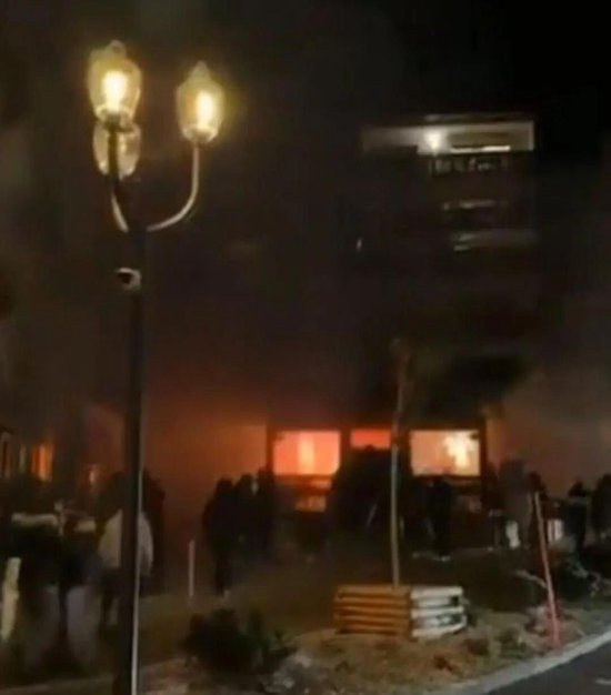 瑞士滑雪胜地酒吧爆炸前数小时一中国游客刚离开小镇：当地大部分人都是滑雪客，没遇到其他中国人