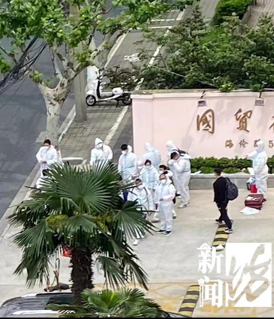 上海：一小区群租房一户住了29人，阳转阴后又再阳