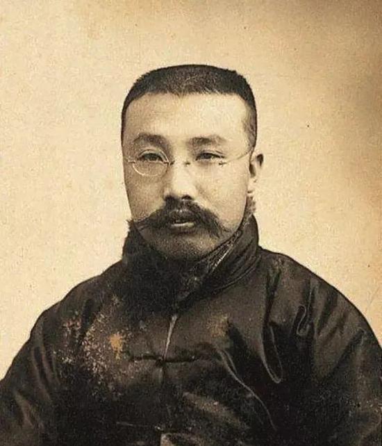 · 李大釗。