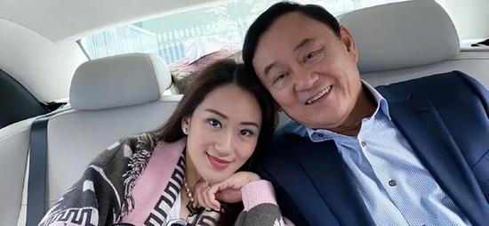 佩通坦與父親他信。