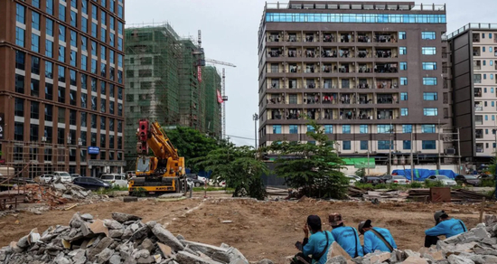 2.7万亿资金，33万名赌客，他的贪婪到头了