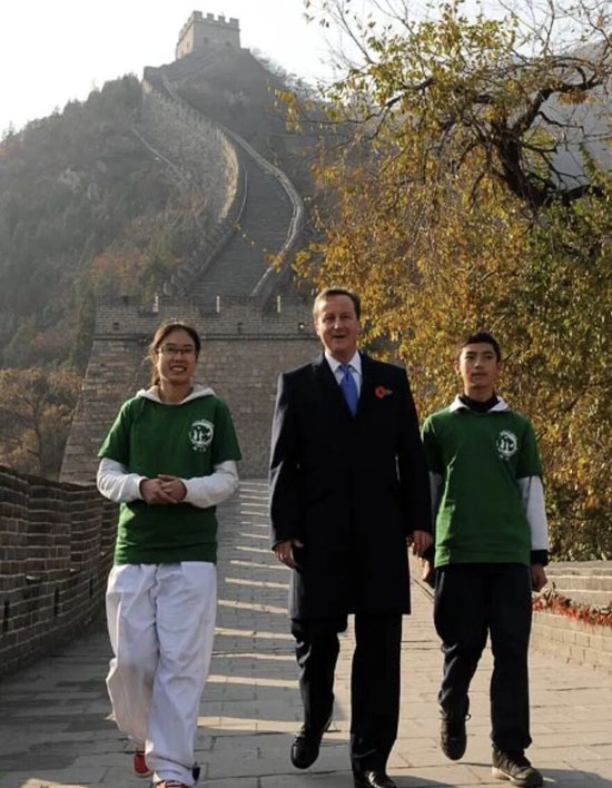 在他眼里，不访华，就是“失职”