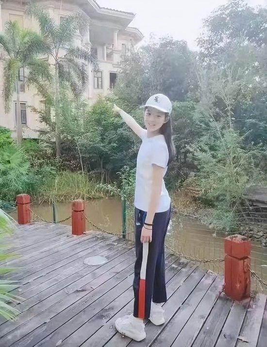 黄杨钿甜“天价耳环”事件追踪