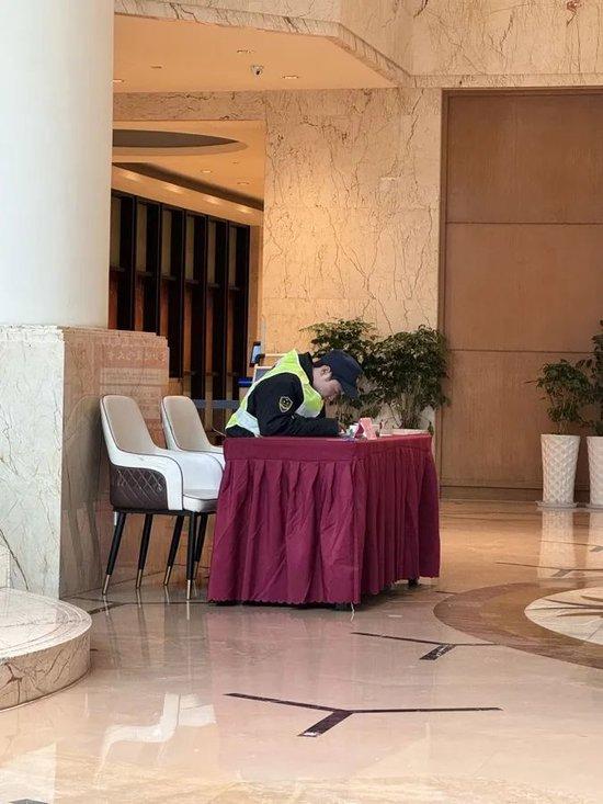 “网红大楼”跌落神坛!巅峰时有近2万张门禁卡,被污名后租客不敢租了,房价租金直跌