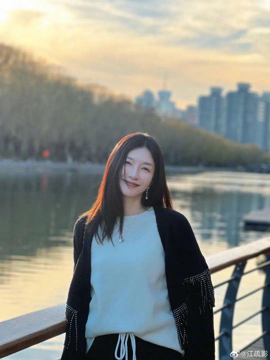 38岁女星被曝与富商海外产子？最新回应