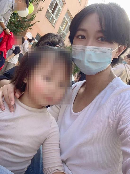 26岁抗癌母亲去世,女儿哭喊“想你”感动网友 家人:她白血病未愈又患乳腺癌
