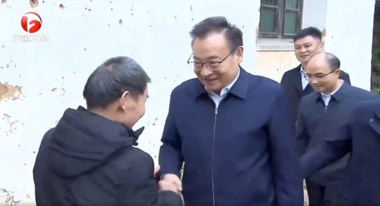 省委书记住村走访，有三个重要关键词