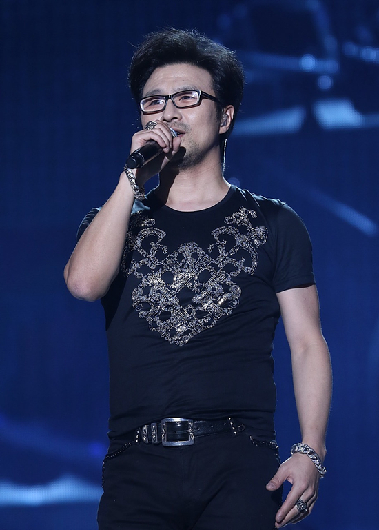 汪峰被曝孕期出轨