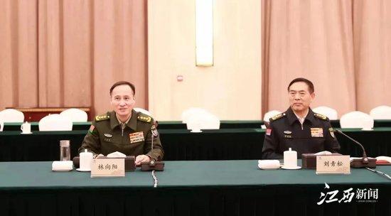 江西省委书记、省长率团跨省,和东部战区司令员、政委座谈