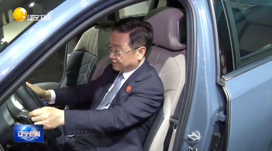 多位省委书记、省长赴上海，现场参观展区