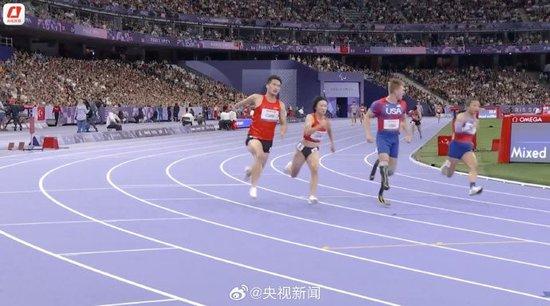 新澳彩资料免费长期公开四大才子“中国残奥4x100混接破纪录巴黎夺冠” 世界纪录 残奥会 中国队 胡洋 周国华 英国 央视 美国队 体育 冠军 sina.cn 第3张