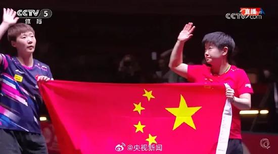 热搜爆了!首获三大赛单打冠军,王楚钦仰天大笑!孙颖莎夺冠后哭了