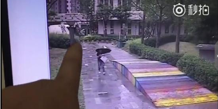 女子称打滴滴快车遭司机尾随 因碰到邻居躲过