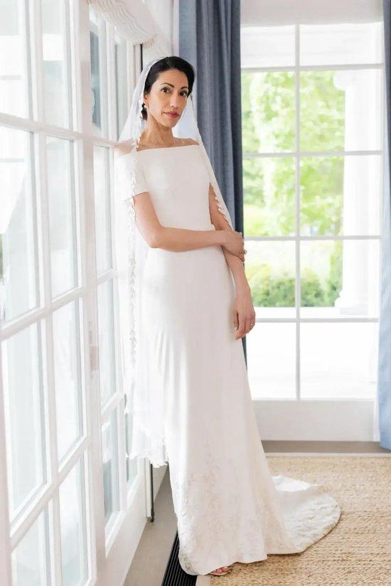 希拉里干女儿嫁给“顶流资本”，分享250亿金融帝国