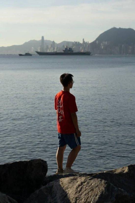 超越法新社?深圳高中生拍摄山东舰上热搜!网友:请收徒