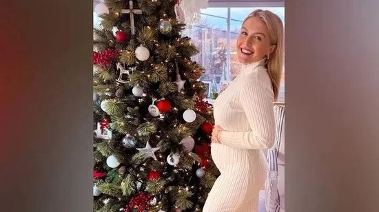 特朗普的“机关枪”又要生娃去，要儿女双全了……