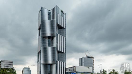 △上海浦东新区,金砖国家新开发银行总部大楼。(图/视觉中国)