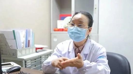 盛吉芳接受采访。杨子宸 摄