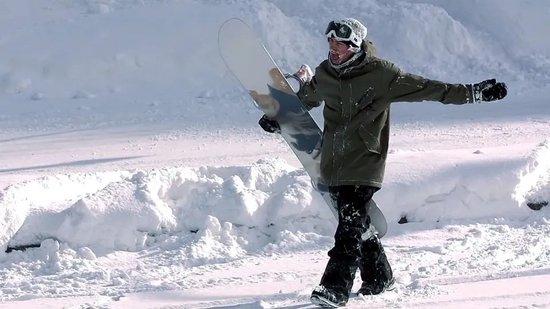 27岁女孩日本滑雪身亡：爆火运动背后的复杂危险