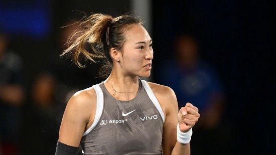 恭喜Queen Wen!郑钦文拿下2025澳网女单首胜