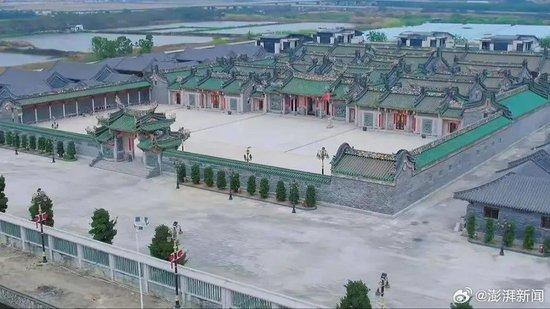 居民称耗资上亿元的违建豪宅“英之园”已开始拆除,多台挖机正在作业,官方回应