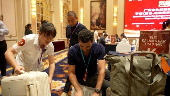 “卖给我们!”在这里,外商抢着做独家代理