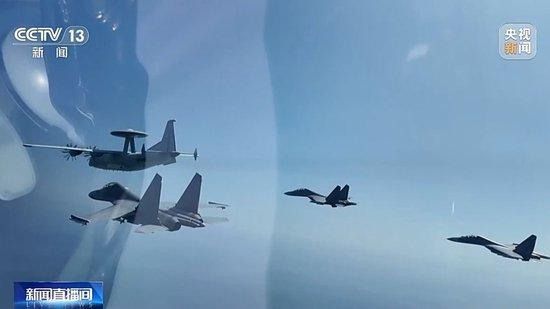 高度融合、攥指成拳 解码阅兵空中梯队的体系密码